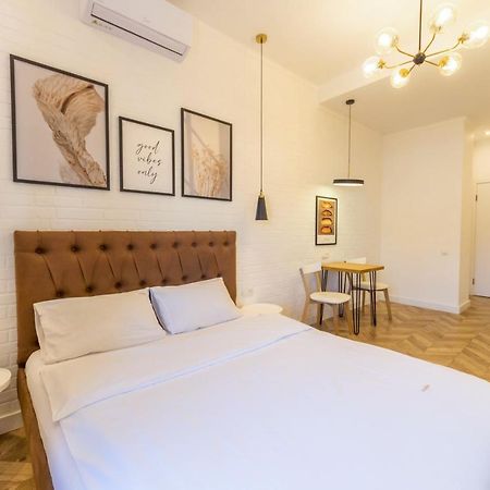 Self Check-In Apartments Kiev Ngoại thất bức ảnh