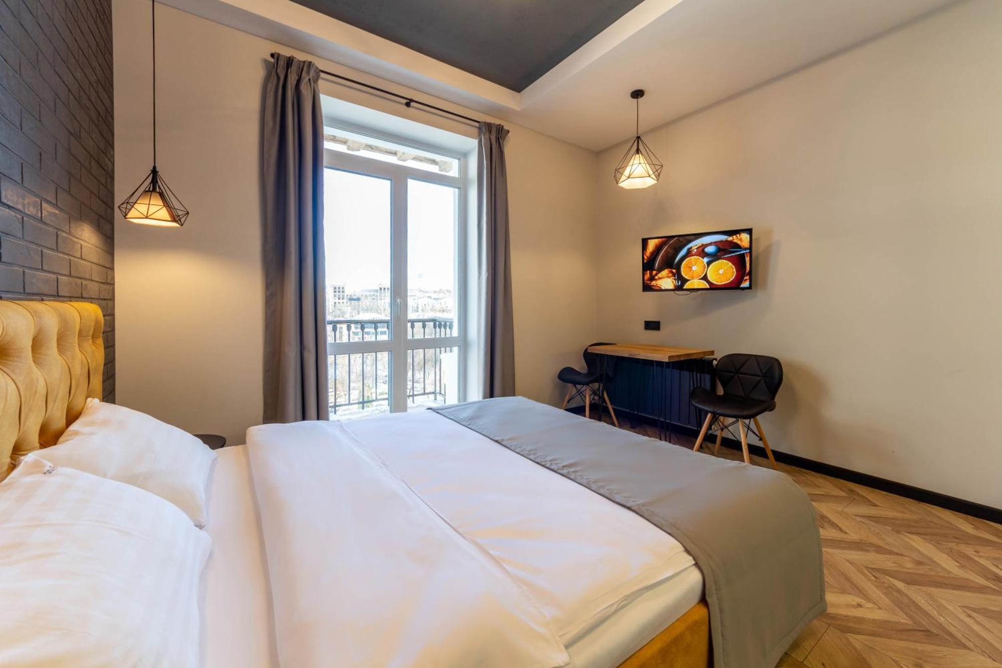 Self Check-In Apartments Kiev Ngoại thất bức ảnh