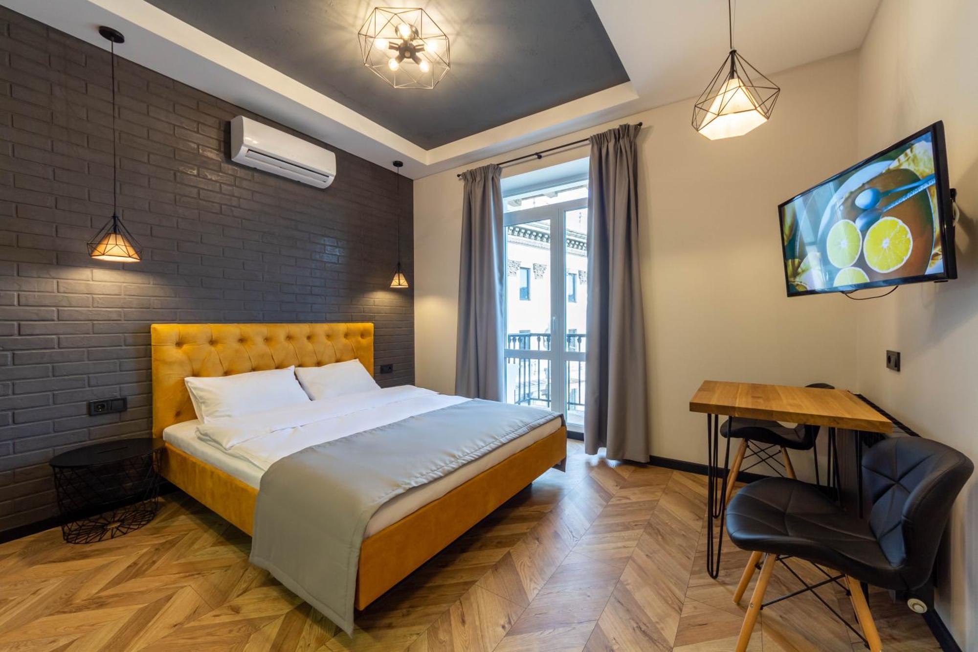 Self Check-In Apartments Kiev Ngoại thất bức ảnh