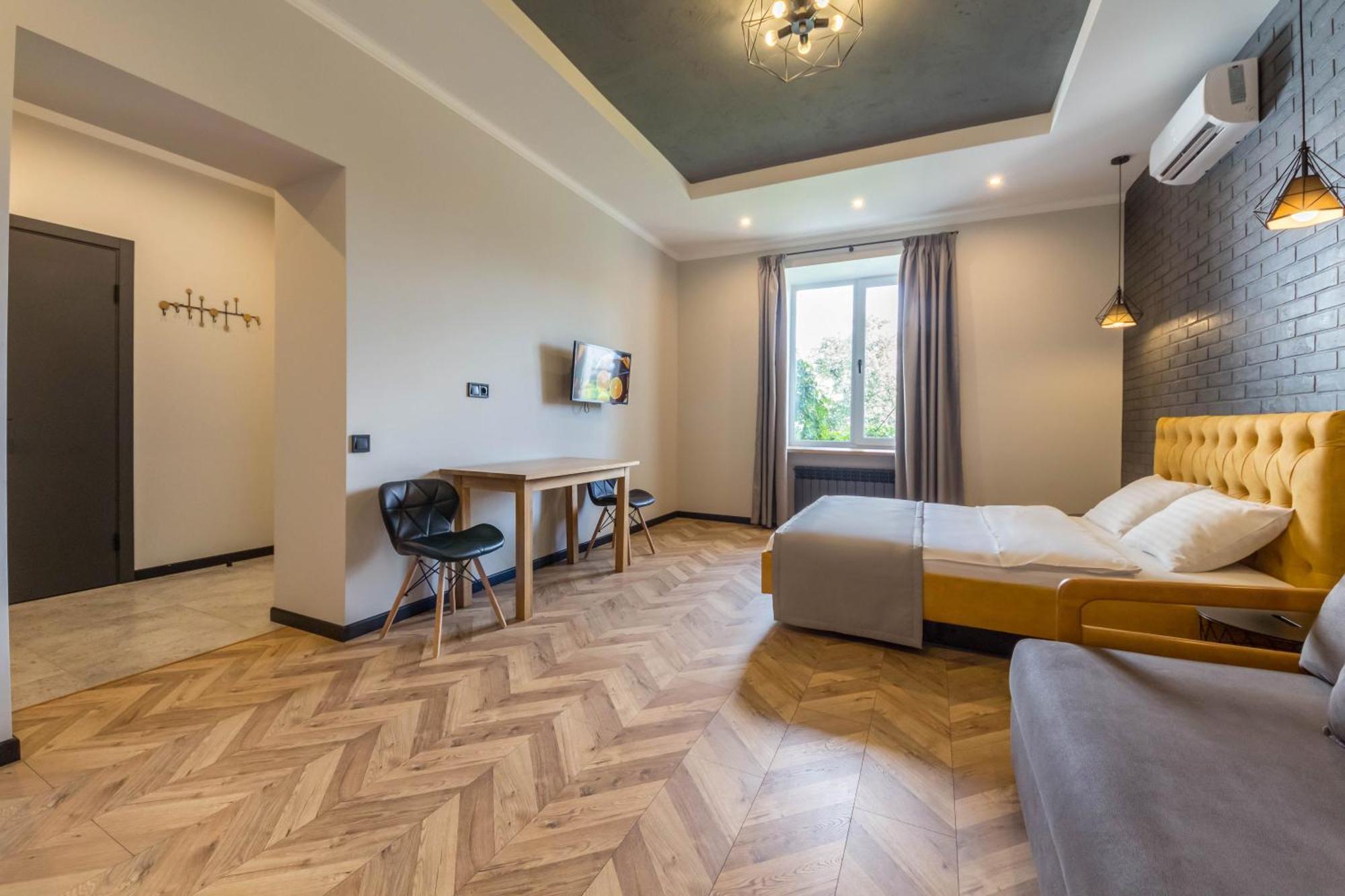Self Check-In Apartments Kiev Ngoại thất bức ảnh