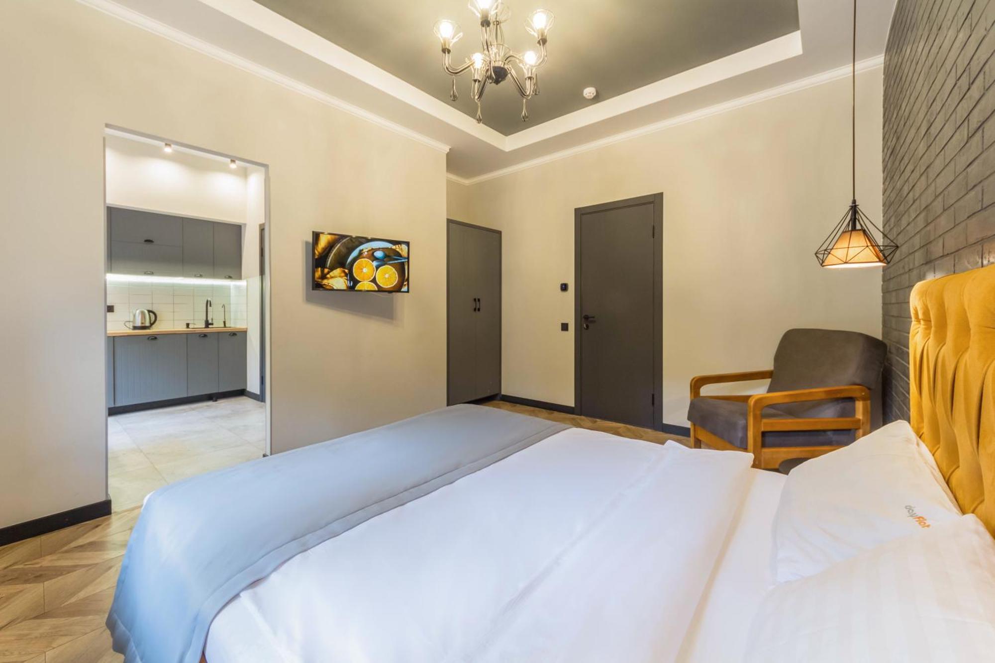 Self Check-In Apartments Kiev Ngoại thất bức ảnh